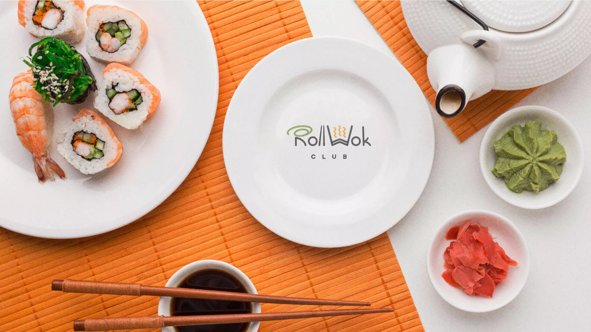 Разработка логотипа и фирменного стиля суши-бара «Roll Wok Club» в Октябрьском
